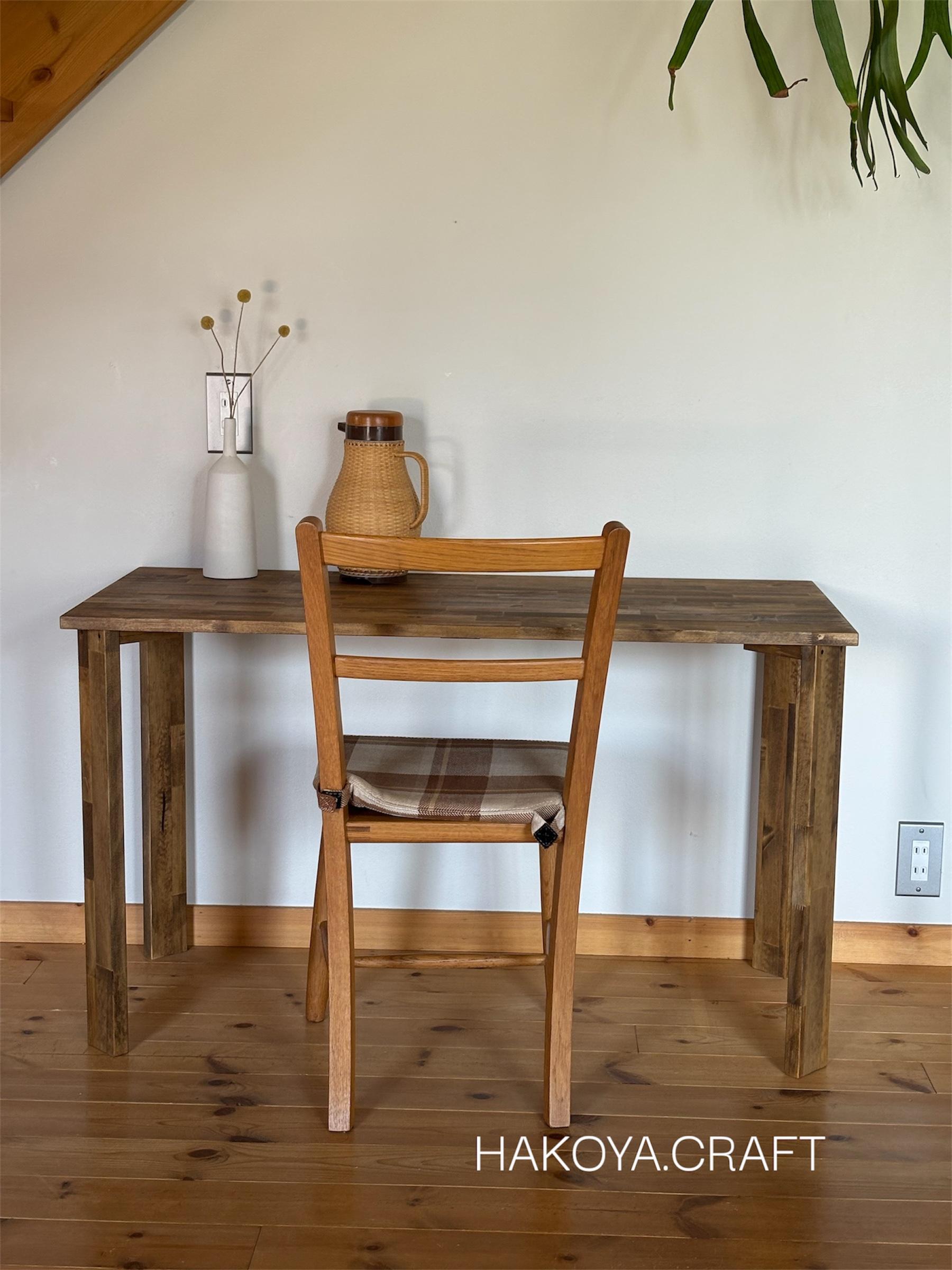 【新作】112.少し低めのパイン材テーブル　軽くて持ち運びやすい/デスク/ダイニングテーブル/机